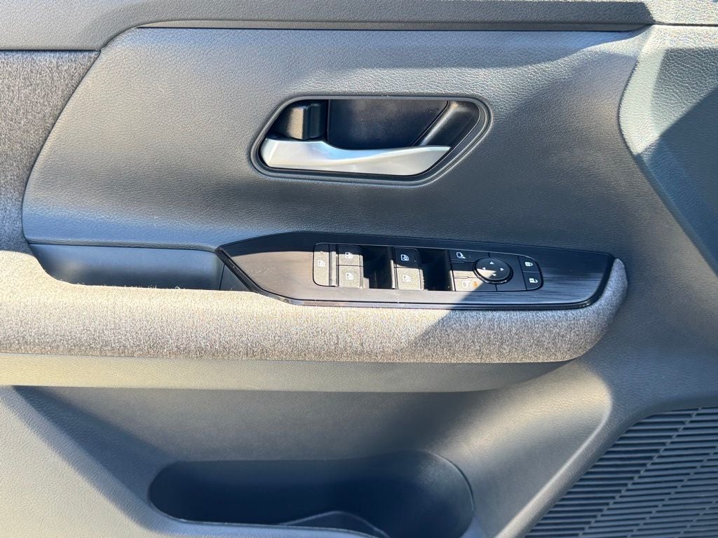 2025 Nissan Kicks SV AWD