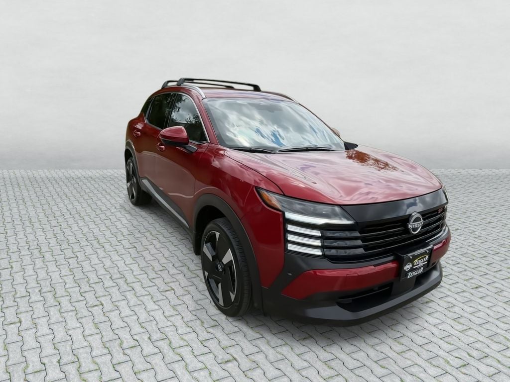 2025 Nissan Kicks SR FWD