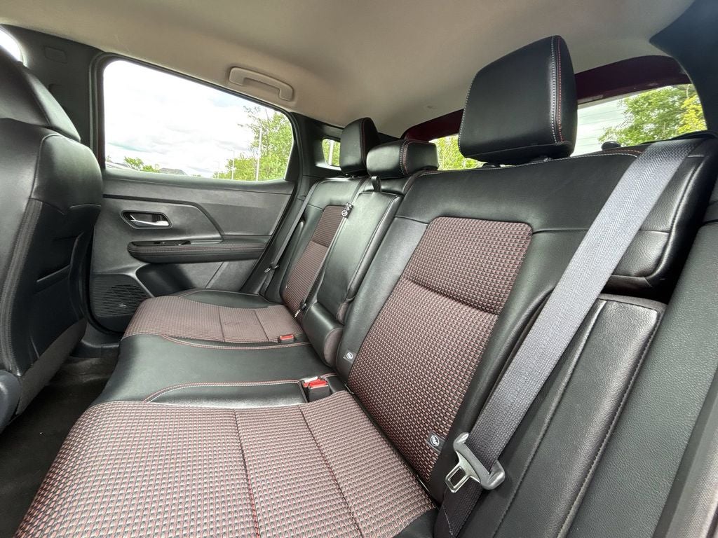 2025 Nissan Kicks SR FWD