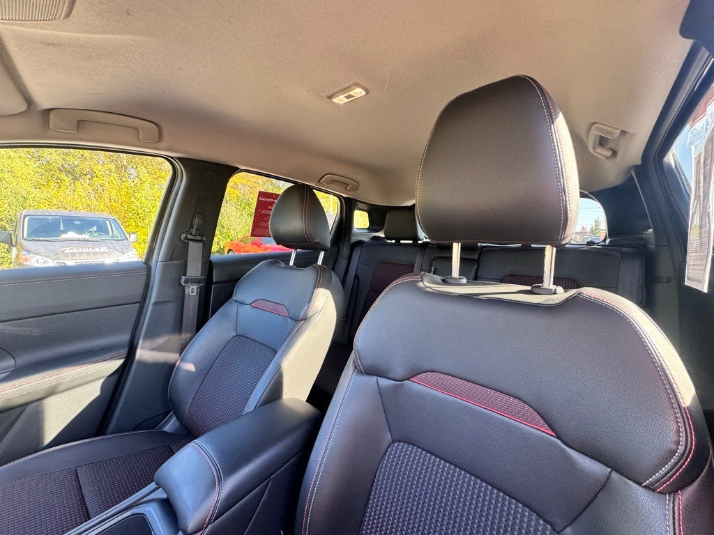 2025 Nissan Kicks SR AWD