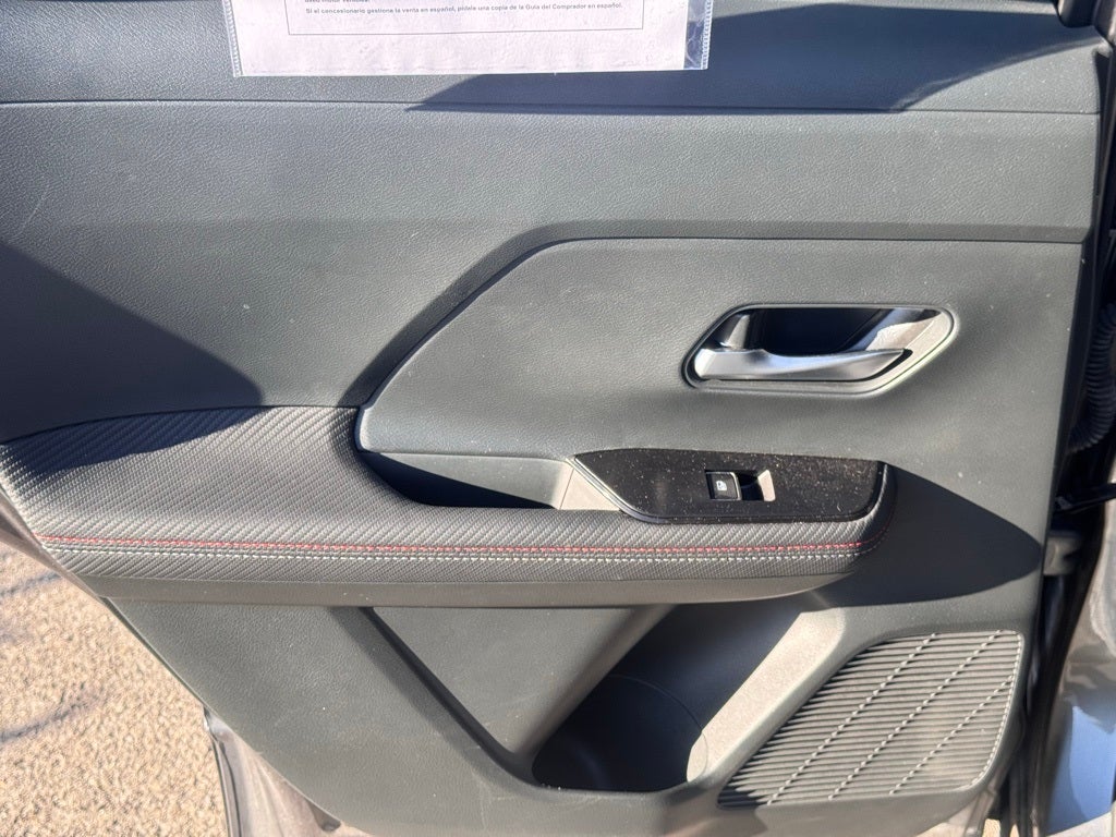 2025 Nissan Kicks SR AWD