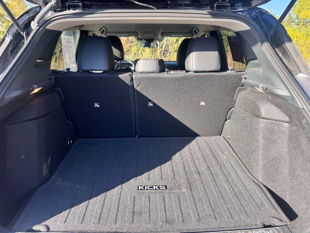 2025 Nissan Kicks SR AWD