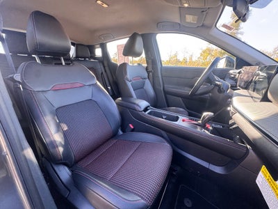 2025 Nissan Kicks SR AWD