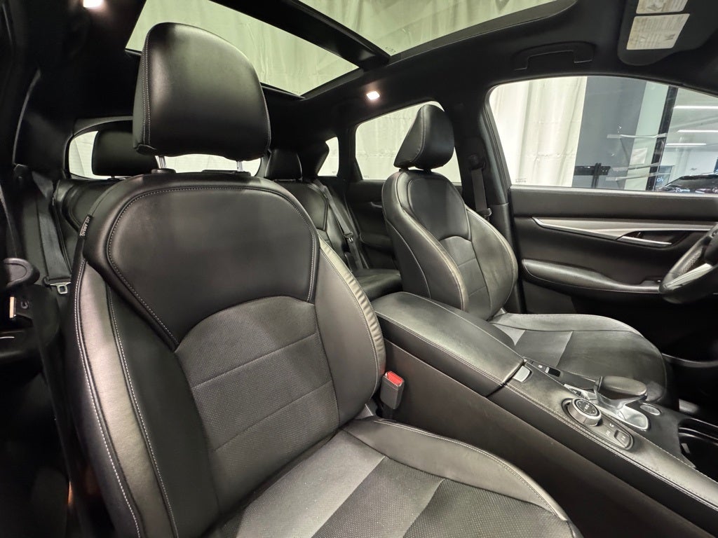 2022 INFINITI QX50 LUXE AWD