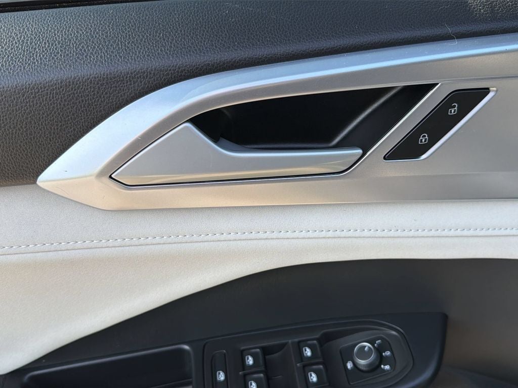 2025 Volkswagen Taos 1.5T SE AWD