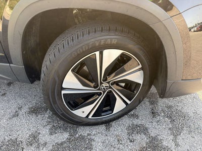 2025 Volkswagen Taos 1.5T SE AWD
