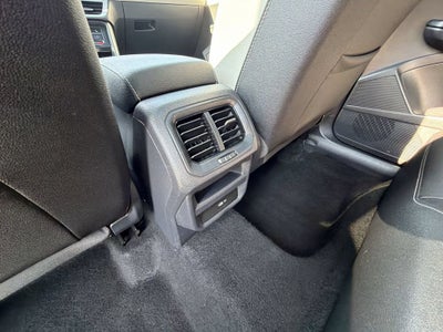2025 Volkswagen Taos 1.5T SE AWD