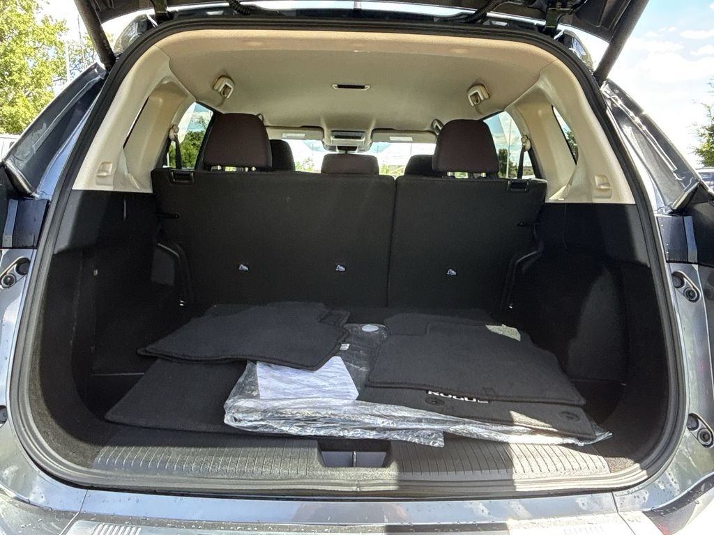 2026 Nissan Rogue SV AWD