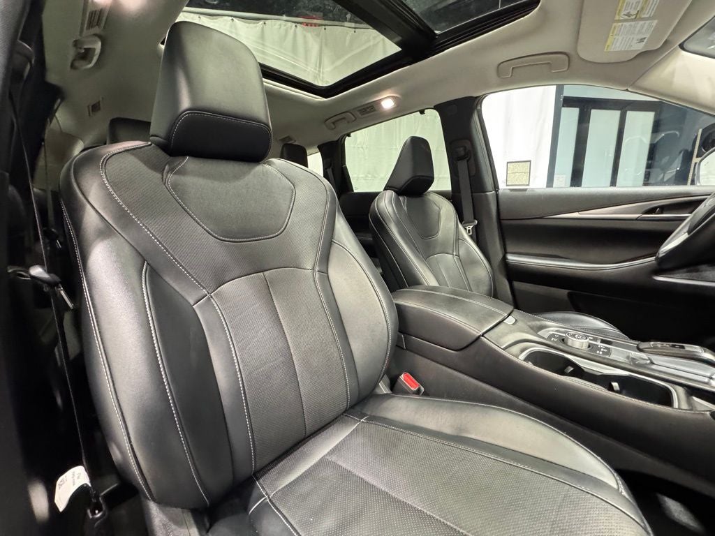 2024 INFINITI QX60 LUXE