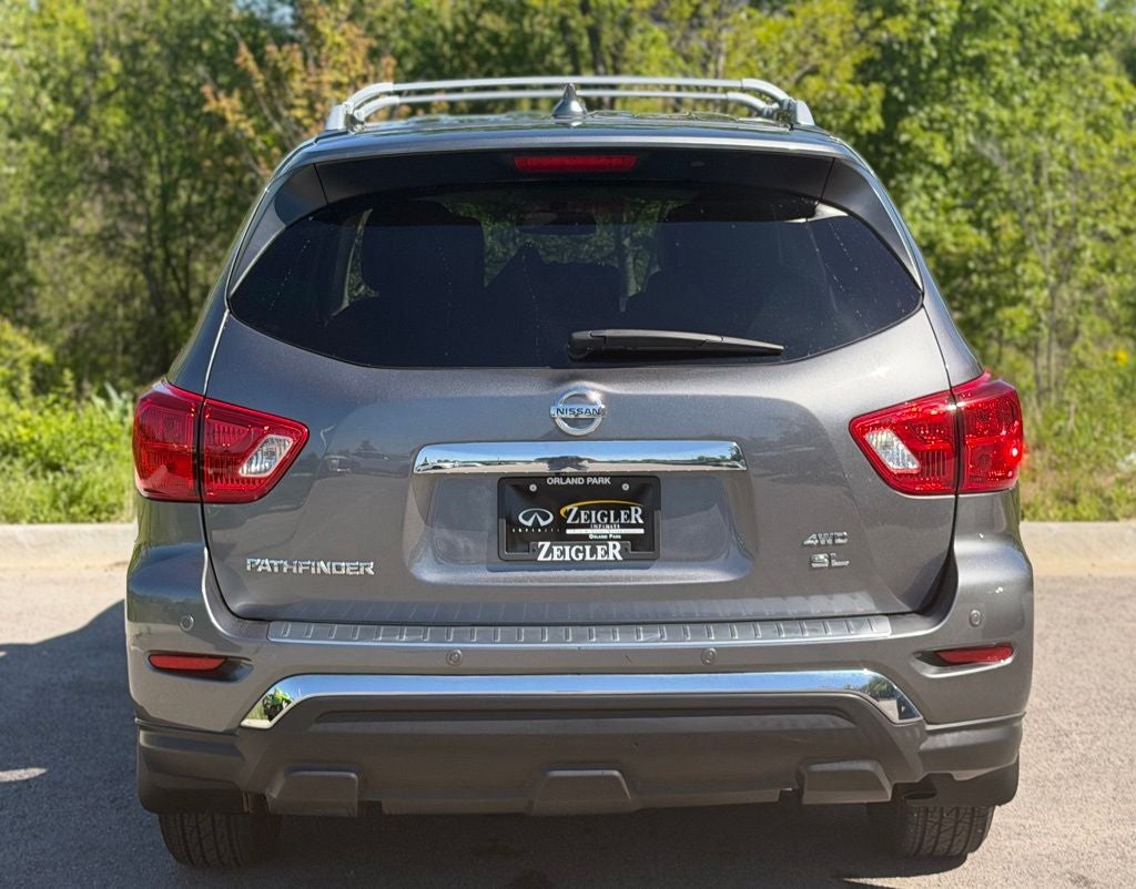 2019 Nissan Pathfinder SL 4WD