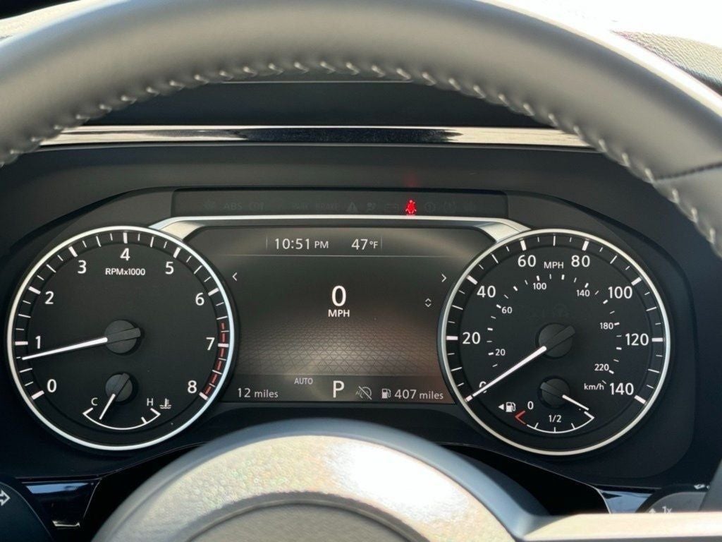 2025 Nissan Pathfinder SV