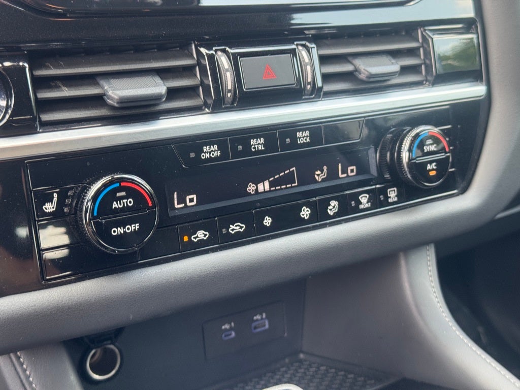 2025 Nissan Pathfinder SV 4WD