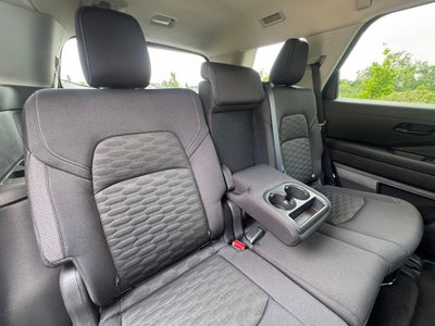 2025 Nissan Pathfinder SV 4WD