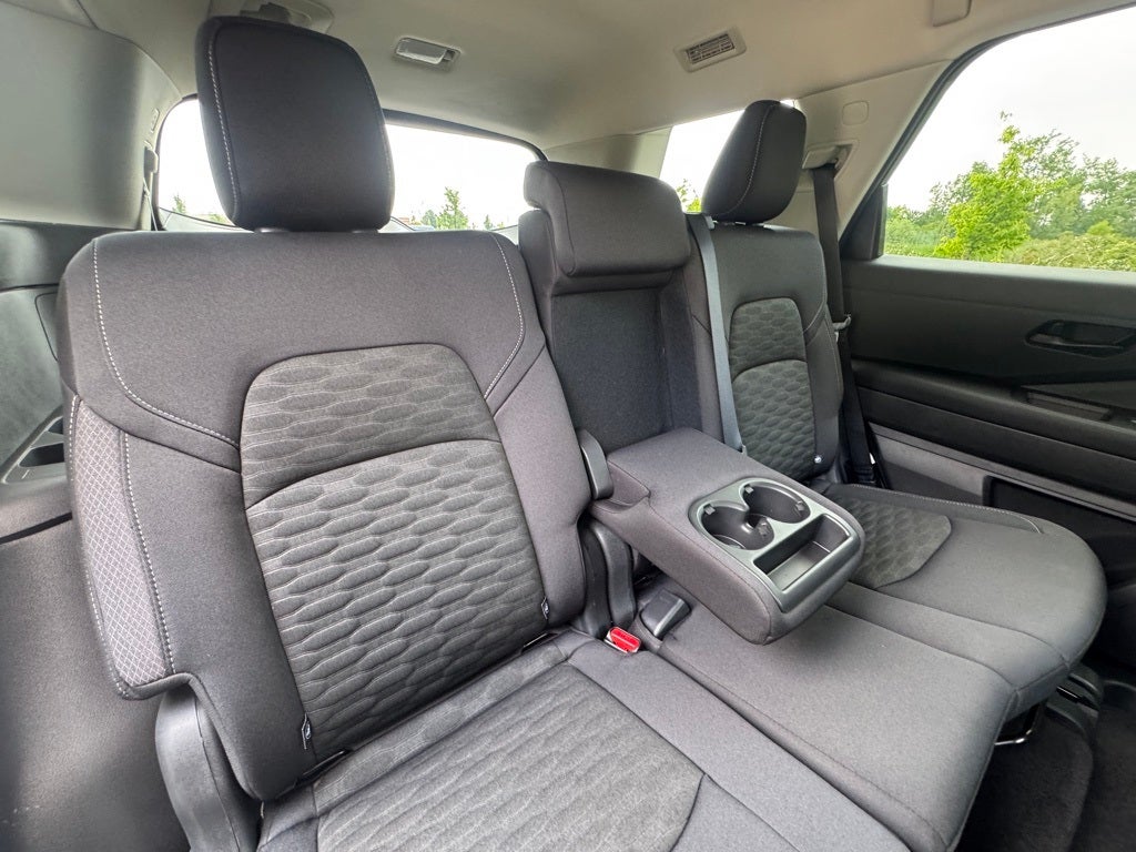 2025 Nissan Pathfinder SV 4WD