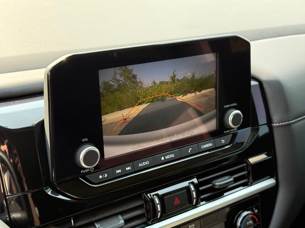 2025 Nissan Pathfinder SV 4WD