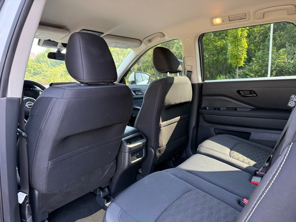 2025 Nissan Pathfinder SV 4WD