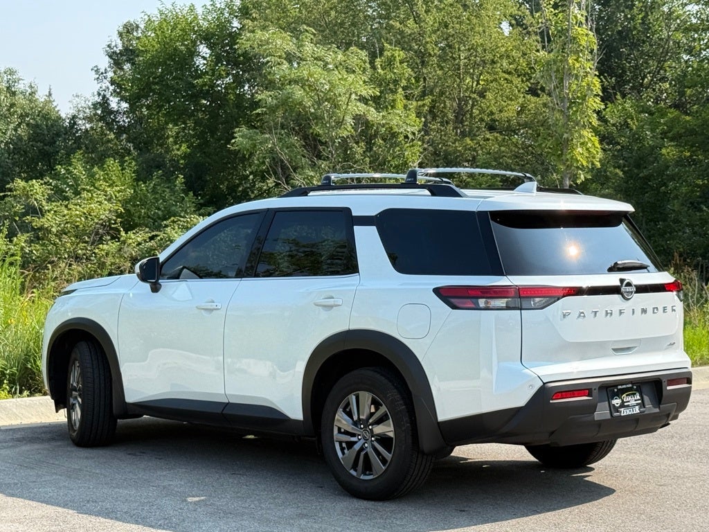 2025 Nissan Pathfinder SV 4WD