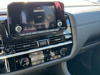 2025 Nissan Pathfinder SV