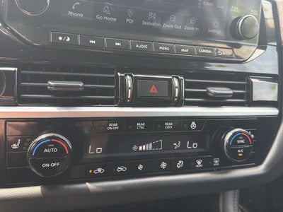 2023 Nissan Pathfinder SL 4WD