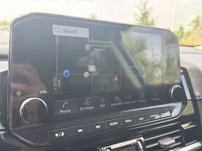 2023 Nissan Pathfinder SL 4WD