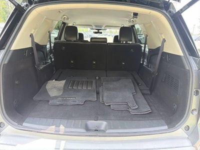2023 Nissan Pathfinder SL 4WD