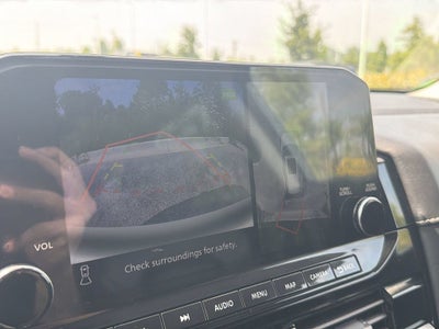 2023 Nissan Pathfinder SL 4WD