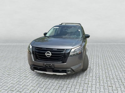 2023 Nissan Pathfinder SL 4WD