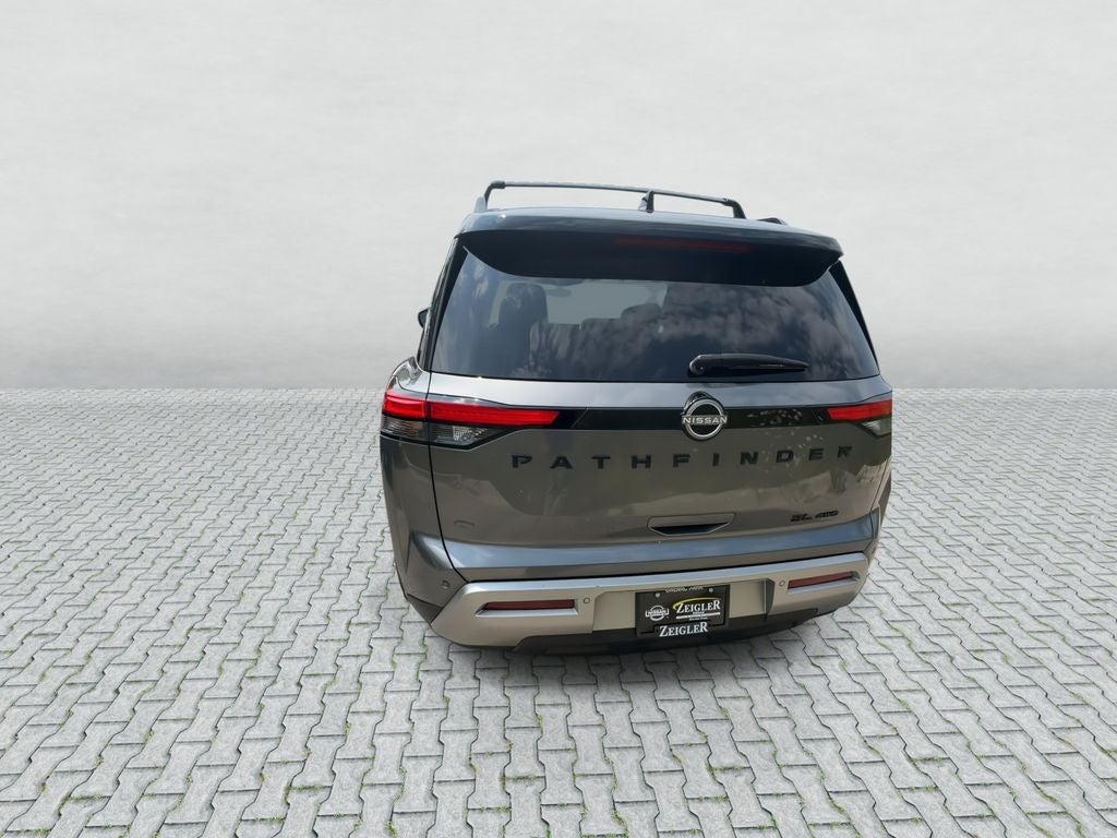 2023 Nissan Pathfinder SL 4WD