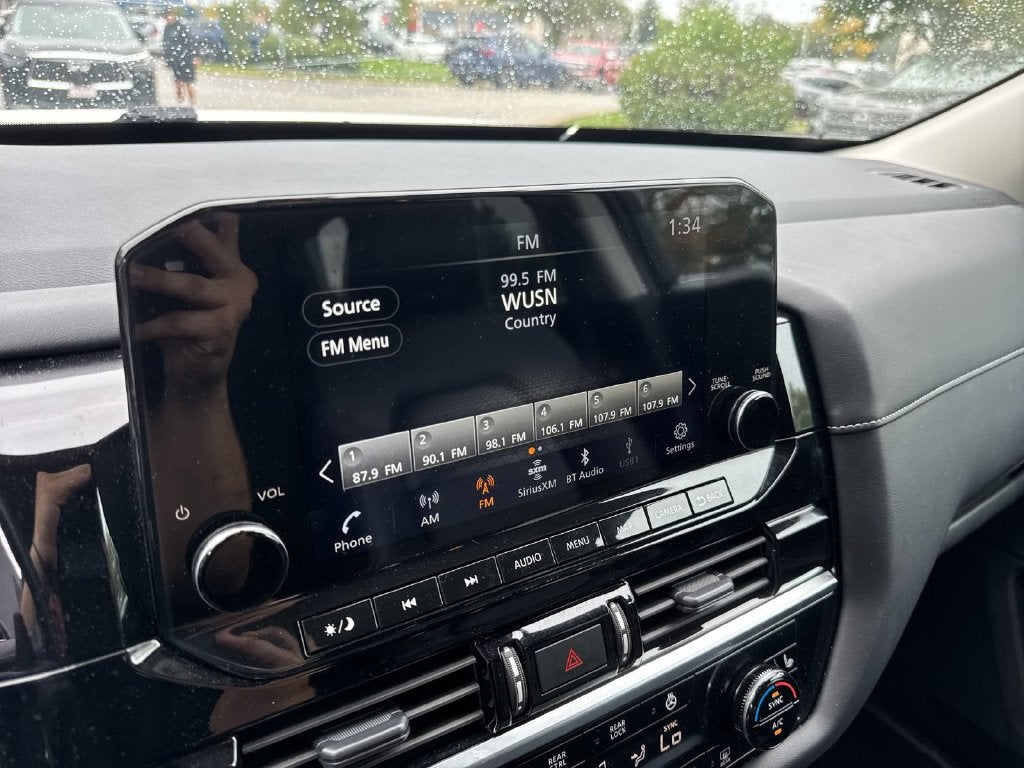 2024 Nissan Pathfinder SL 4WD