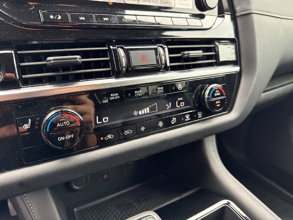 2024 Nissan Pathfinder SL 4WD