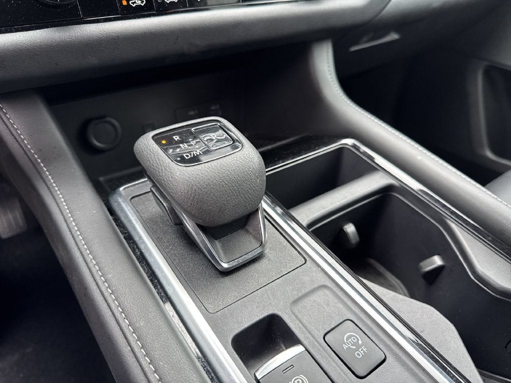 2024 Nissan Pathfinder SL 4WD