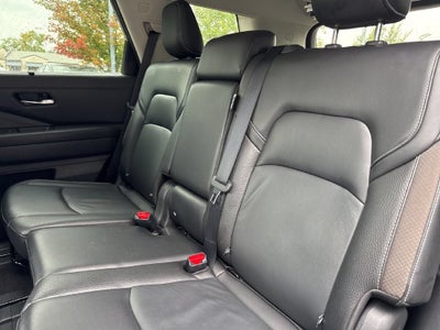 2024 Nissan Pathfinder SL 4WD