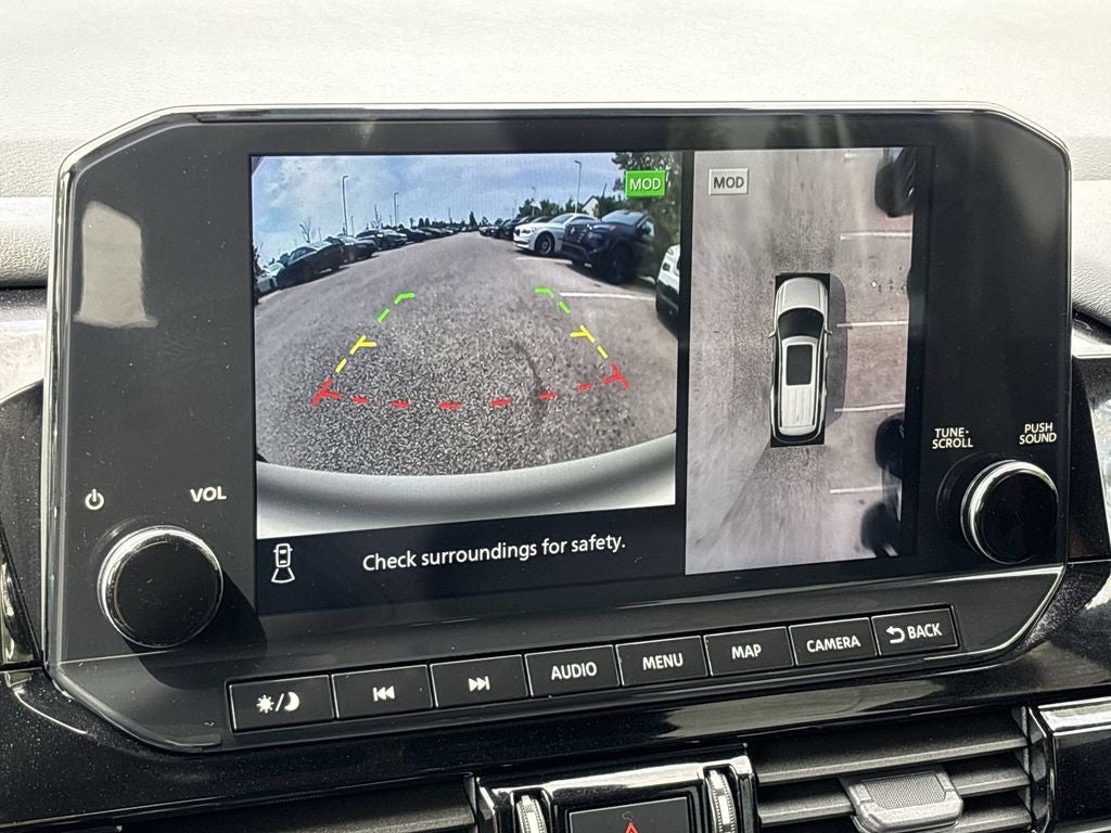 2023 Nissan Pathfinder SL 4WD