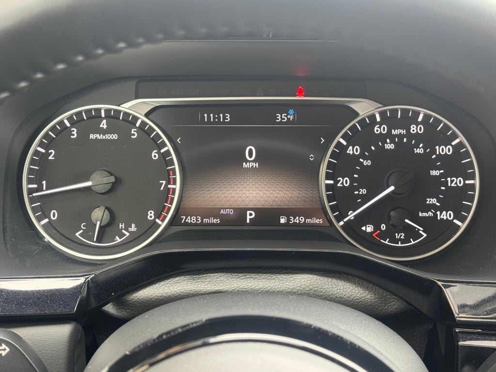 2025 Nissan Pathfinder SL