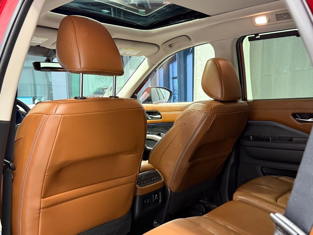 2024 Nissan Pathfinder Platinum