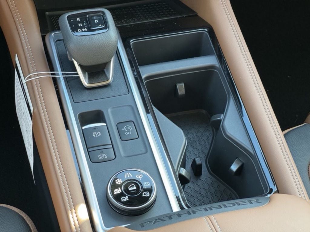 2025 Nissan Pathfinder Platinum 4WD