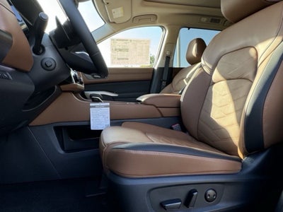 2025 Nissan Pathfinder Platinum 4WD