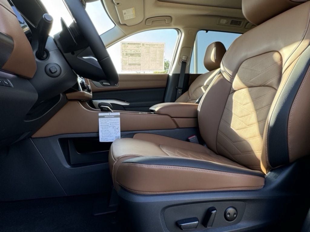2025 Nissan Pathfinder Platinum 4WD