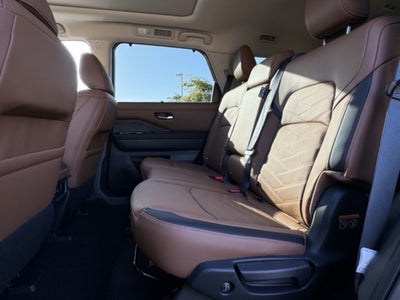 2025 Nissan Pathfinder Platinum 4WD