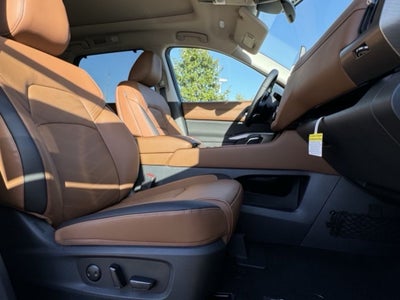 2025 Nissan Pathfinder Platinum 4WD