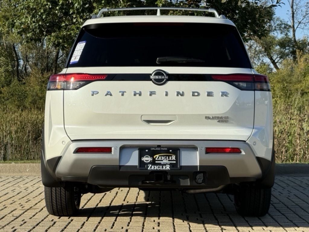 2025 Nissan Pathfinder Platinum 4WD