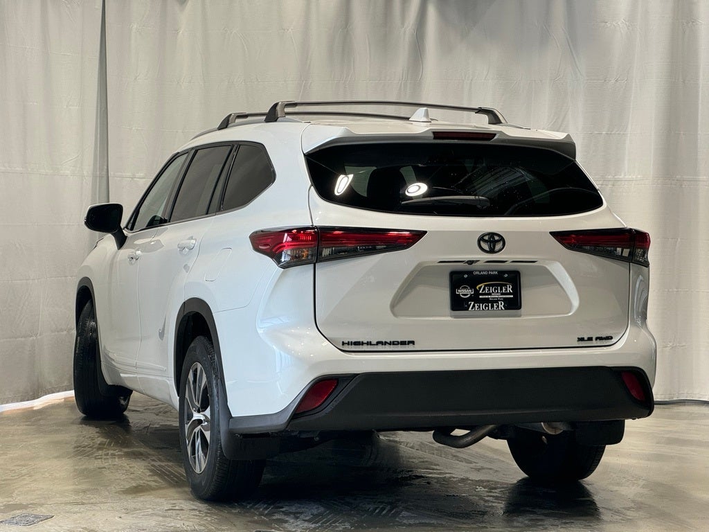 2022 Toyota Highlander XLE AWD