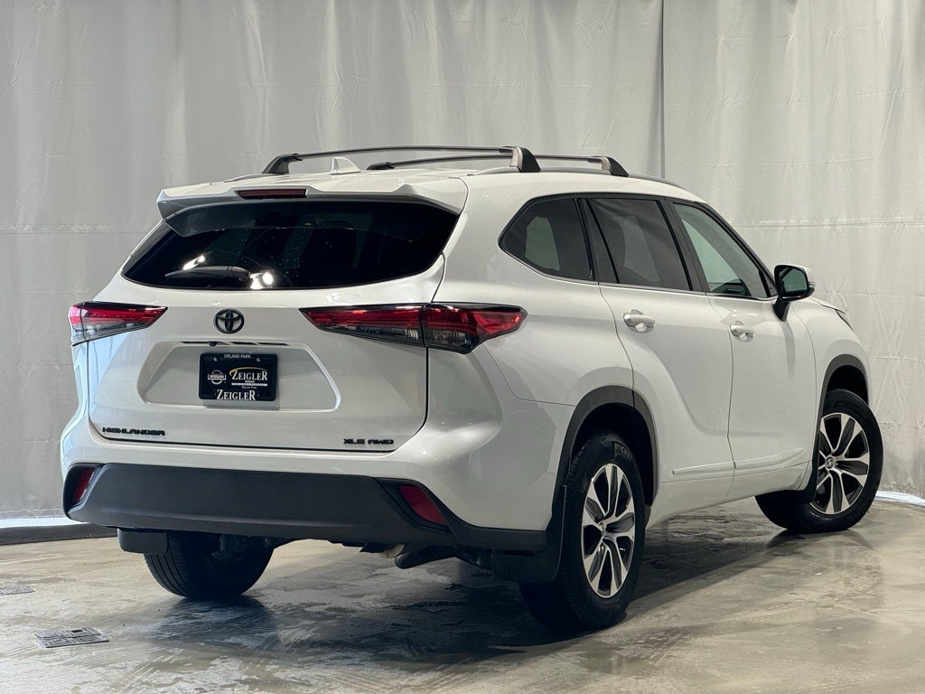 2022 Toyota Highlander XLE AWD