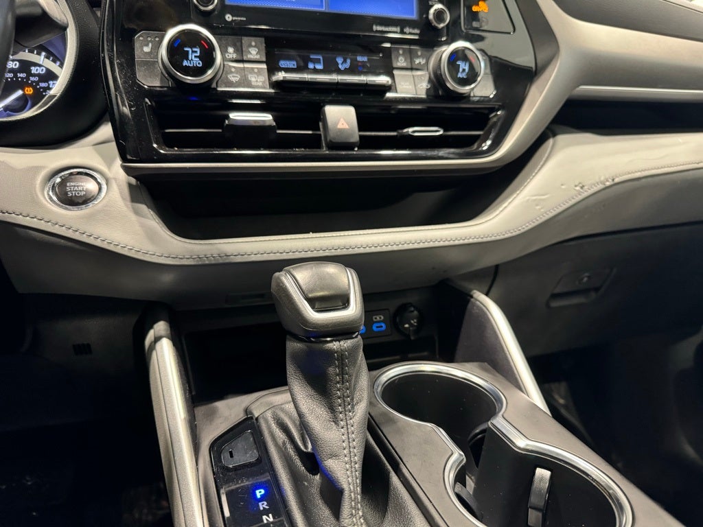 2022 Toyota Highlander XLE AWD