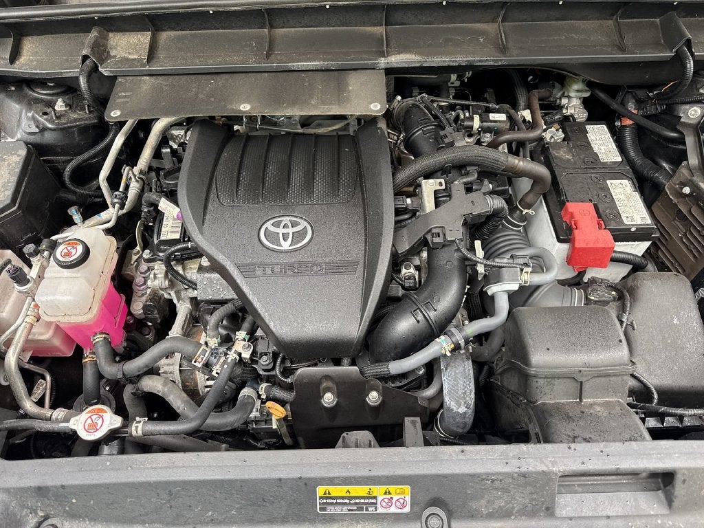 2025 Toyota Highlander LE FWD