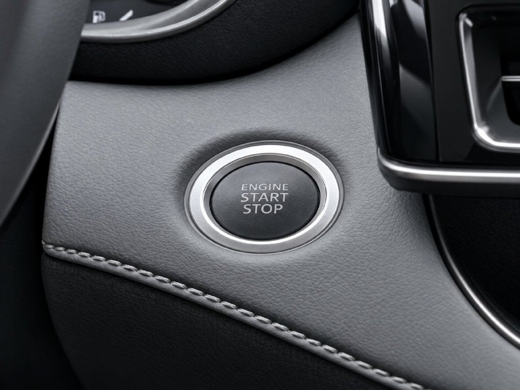 2025 Toyota Highlander LE FWD