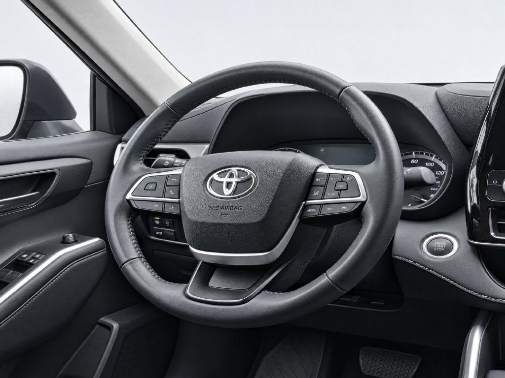 2025 Toyota Highlander LE FWD