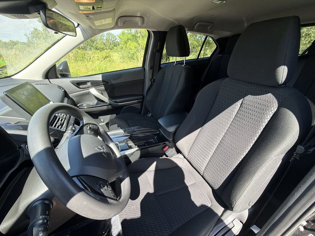 2024 Mitsubishi Eclipse Cross LE