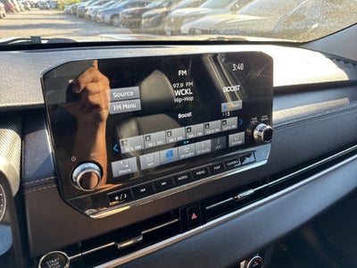 2024 Mitsubishi Outlander Base