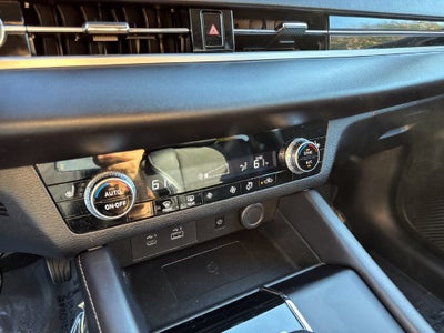 2024 Mitsubishi Outlander Base
